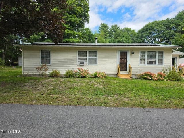 114 Woodland Avenue, Gloversville, NY, photo 1