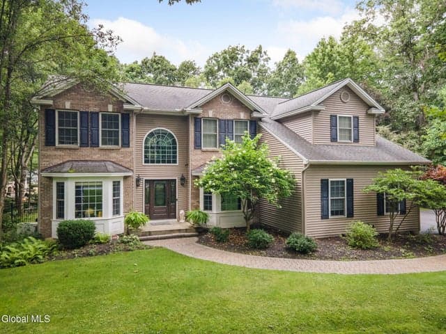 6 Seymour Drive, Wilton, NY, photo 1