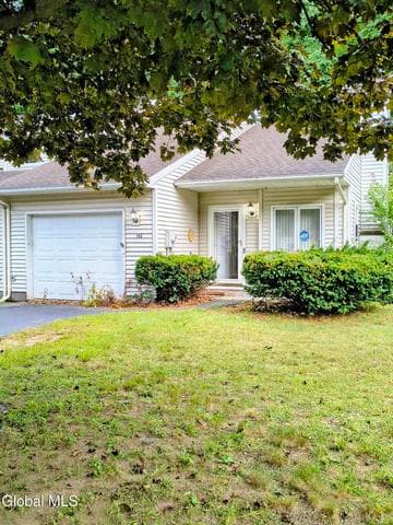 152 Tallow Wood Drive, Clifton Park, NY, photo 2