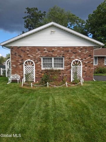 212 Shirlwood Drive, Rotterdam, NY