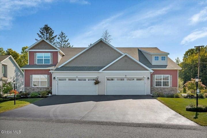 201 Casale Court, North Greenbush, NY