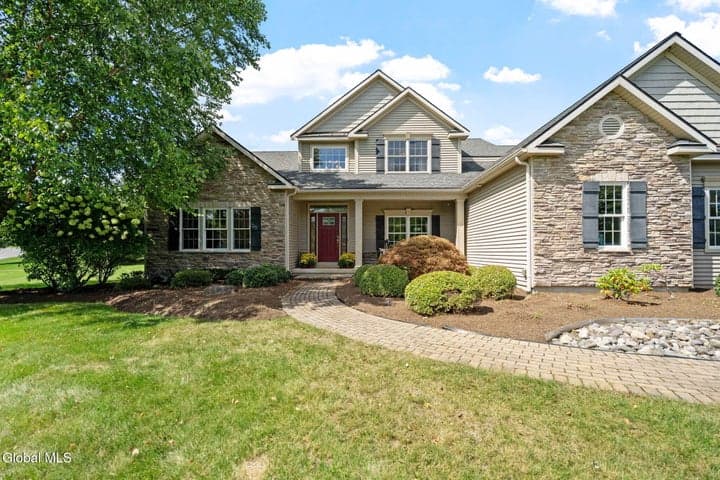 42 Tipperary Way, Clifton Park, NY, photo 1