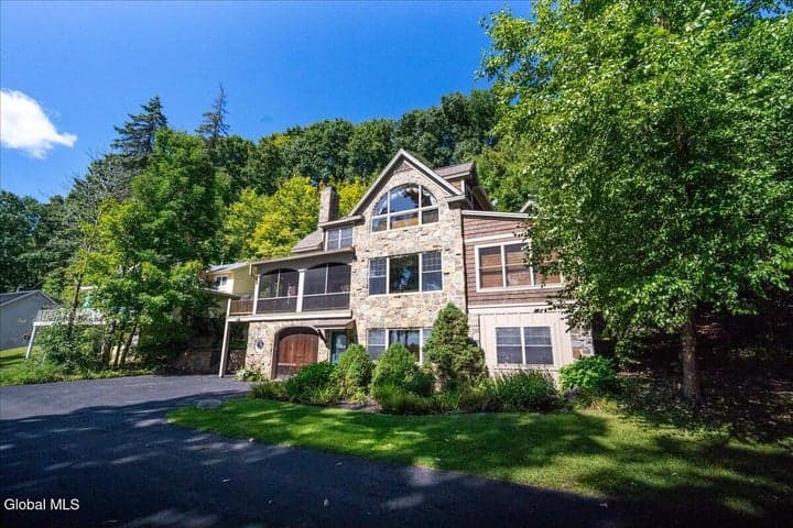 11 Manning Cove Road, Malta, NY, photo 3