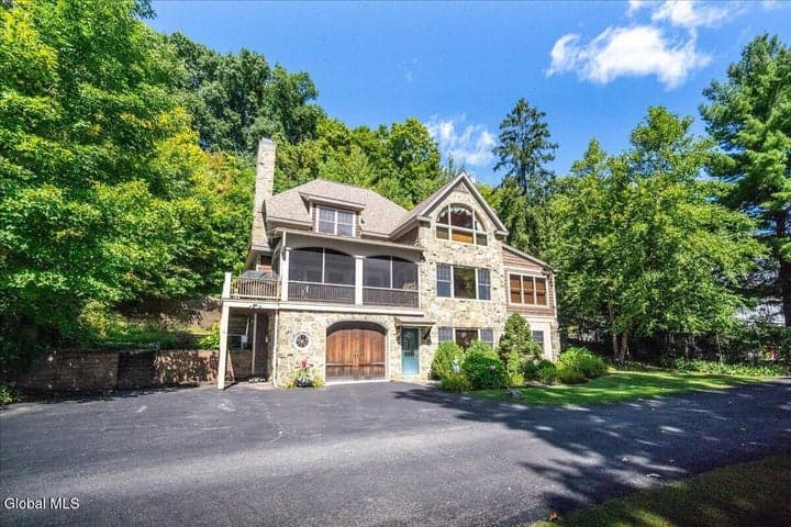 11 Manning Cove Road, Malta, NY, photo 2