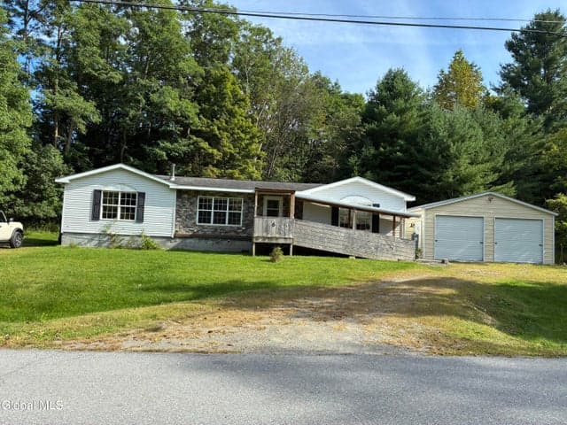 6 White Street, Hoosick Falls, NY