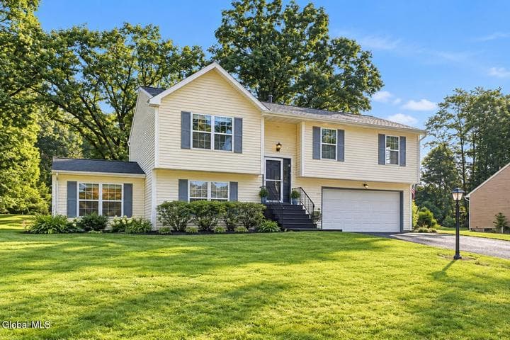 315 Consaul Road, Colonie, NY
