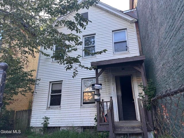 329 1st Street, Troy, NY