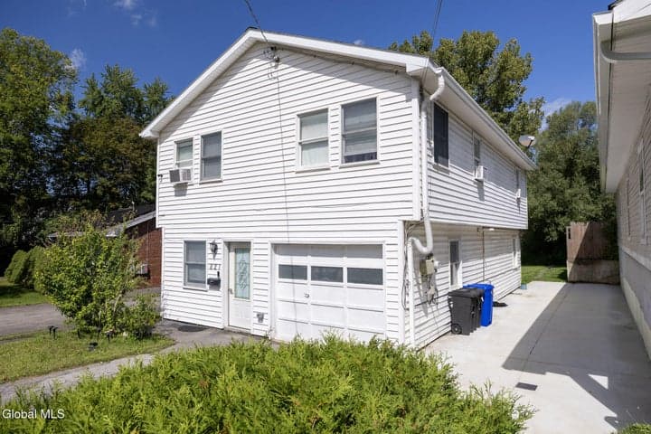 821 Hillside Avenue, Schenectady, NY, photo 1