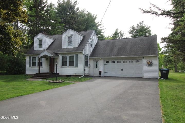 197 Conqua Lane, Schenectady, NY