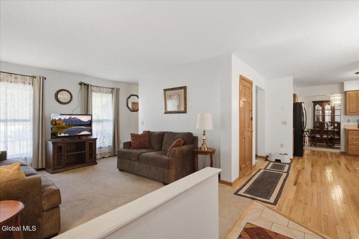 44 Cordell Road, Colonie, NY, photo 5