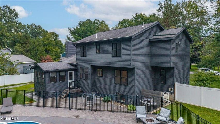 18 Orchard Park Drive, Clifton Park, NY, photo 4