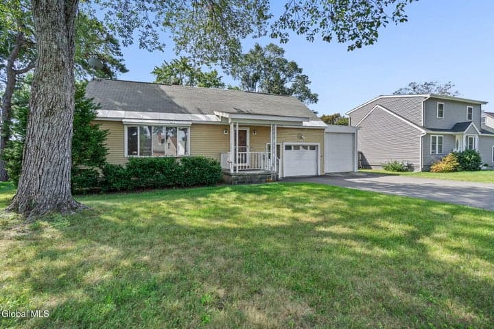 1039 Bill Road, Schenectady, NY, photo 3