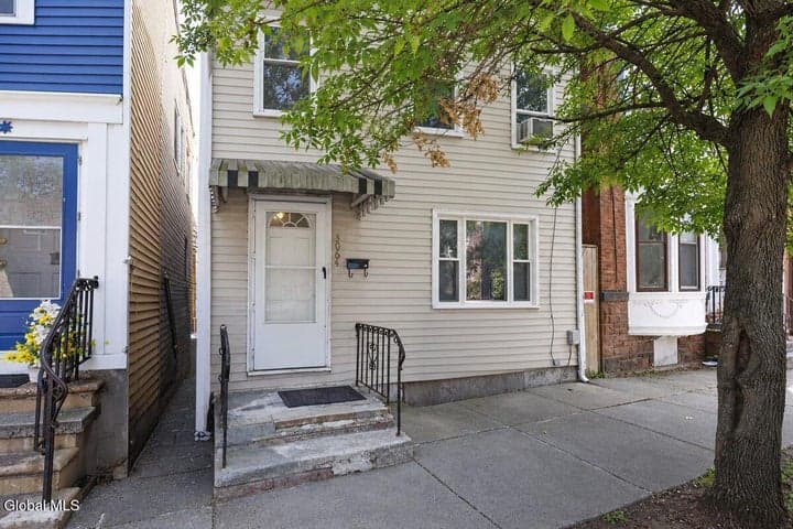 3064 6th Avenue, Troy, NY, photo 1
