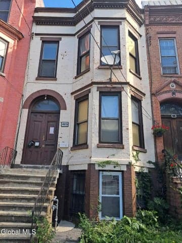 423 Clinton Avenue, Albany, NY, photo 1