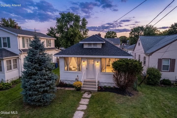 450 Eleanor Street, Schenectady, NY