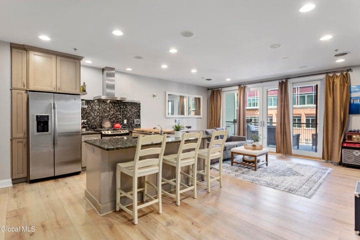 70 Railroad Place #APT 405, Saratoga Springs, NY, photo 2