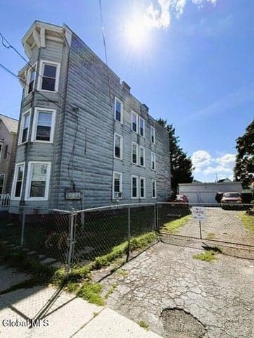 116 Ontario Street, Cohoes, NY, photo 2
