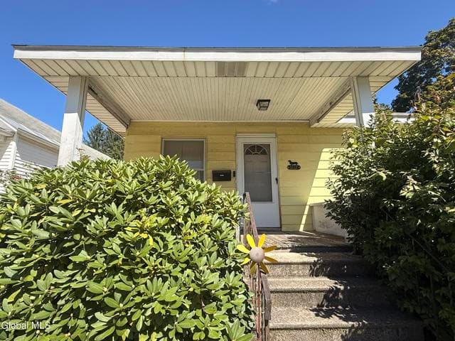 1017 Raymond Street, Schenectady, NY, photo 3