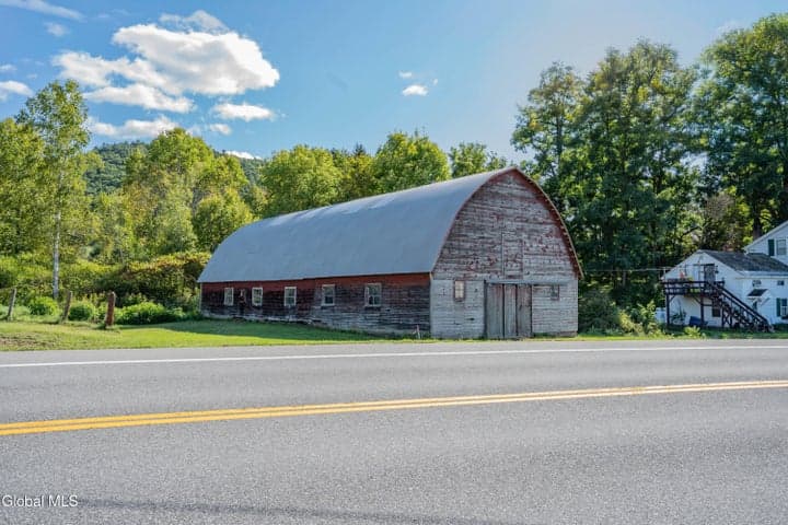 L4 NY-313, Cambridge, NY, photo 1