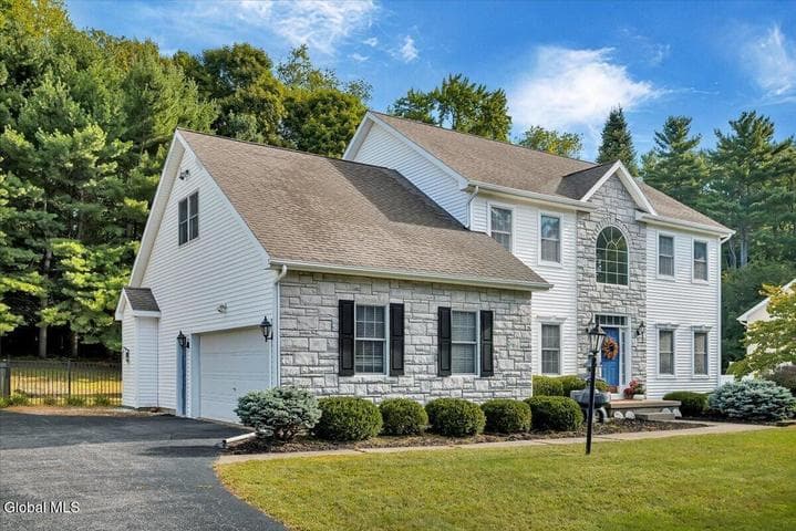20 Birch Hill Road, Clifton Park, NY, photo 2