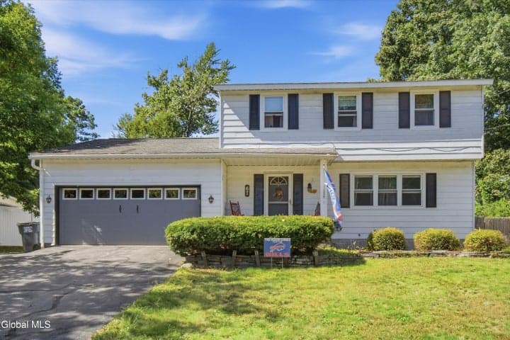 67 Hathorn Boulevard, Saratoga Springs, NY, photo 1