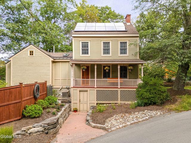 19 Linden Avenue, Troy, NY
