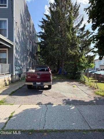 108 Jackson Avenue, Cohoes, NY, photo 4