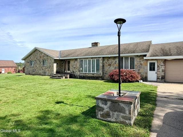 499 McKay Road, Amsterdam, NY, photo 3