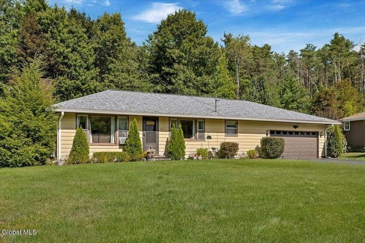 24 Bonner Drive, Queensbury, NY, photo 1
