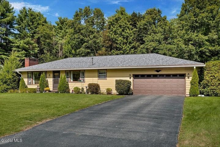 24 Bonner Drive, Queensbury, NY, photo 2