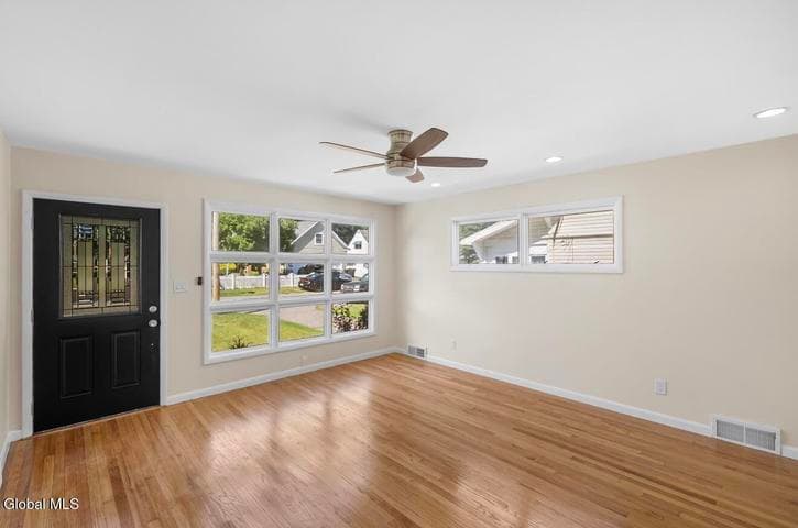 7 Delafield Drive, Colonie, NY, photo 4