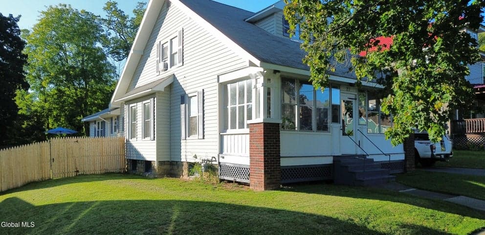 27 Center Street, Palatine Bridge, NY