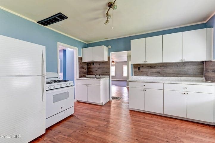 243 S Main Street, Gloversville, NY, photo 3