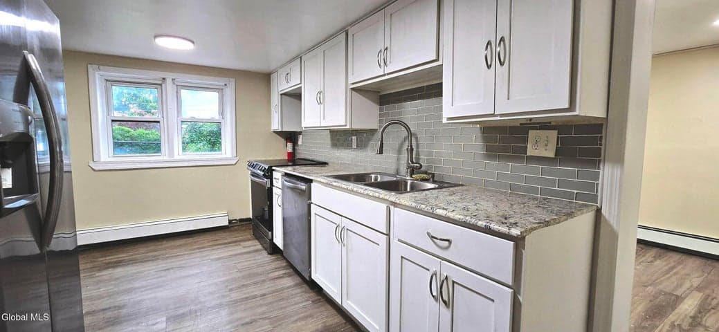 31 McNutt Avenue, Colonie, NY, photo 4