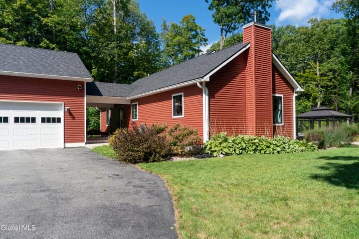 146 Ernst Road, Wilton, NY, photo 3