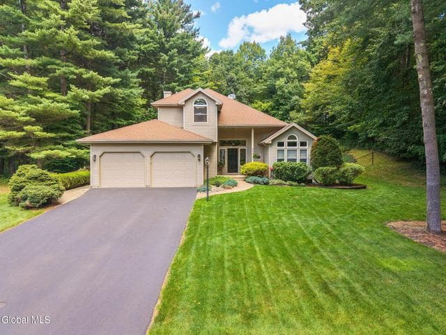 223 Stanford Drive, Guilderland, NY