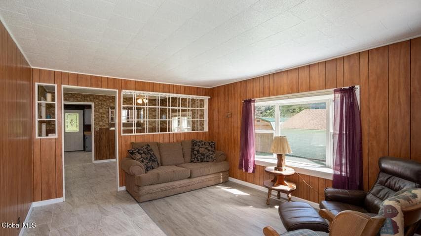 10 Railroad Avenue, Berlin, NY, photo 4