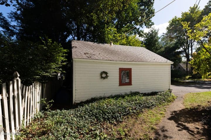 439 Wellington Road, Delmar, NY, photo 4