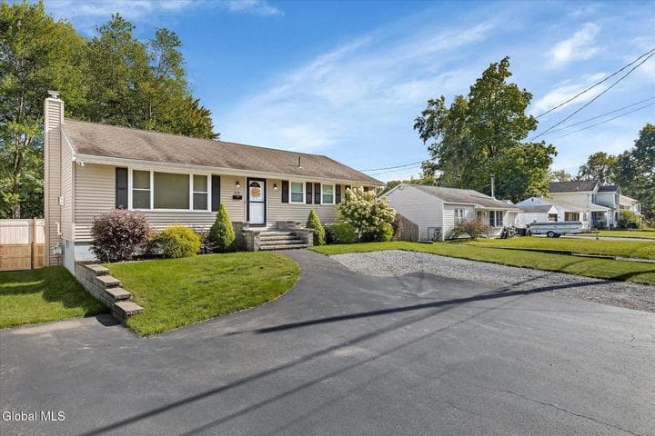 270 Daniels Avenue, Schenectady, NY, photo 2