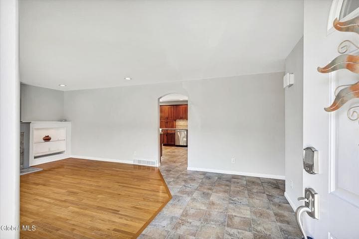 270 Daniels Avenue, Schenectady, NY, photo 4