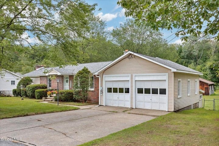 443 Gansevoort Road, Moreau, NY, photo 3