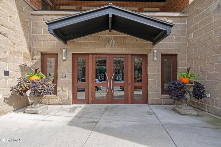 70 Railroad Place #403, Saratoga Springs, NY