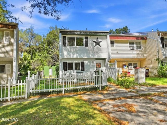 6 Tenandaho Lane, Mechanicville, NY, photo 1