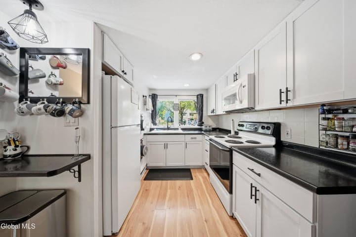 6 Tenandaho Lane, Mechanicville, NY, photo 4