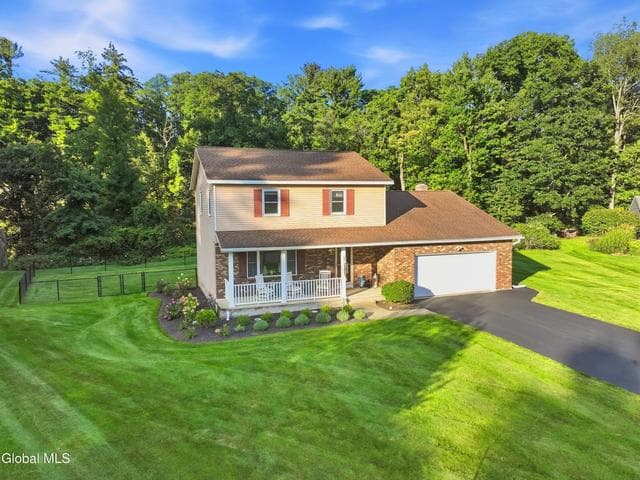 4008 Luigi Court, Guilderland, NY, photo 1