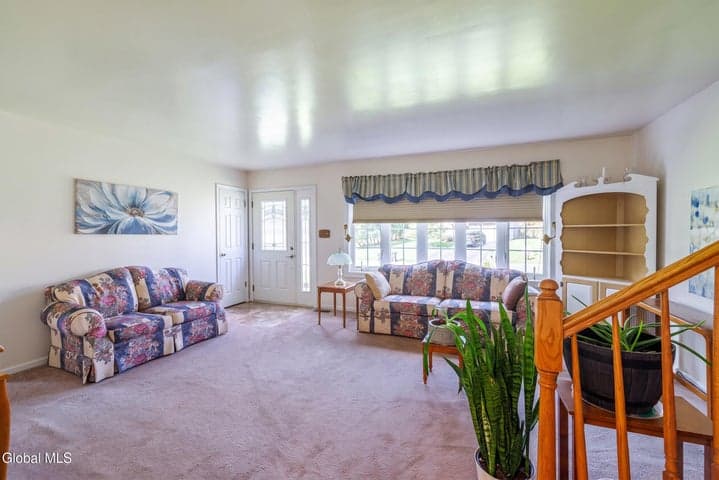 127 Sylvia Lane, Rotterdam, NY, photo 3