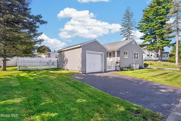 388 Magazine Street, Albany, NY, photo 3
