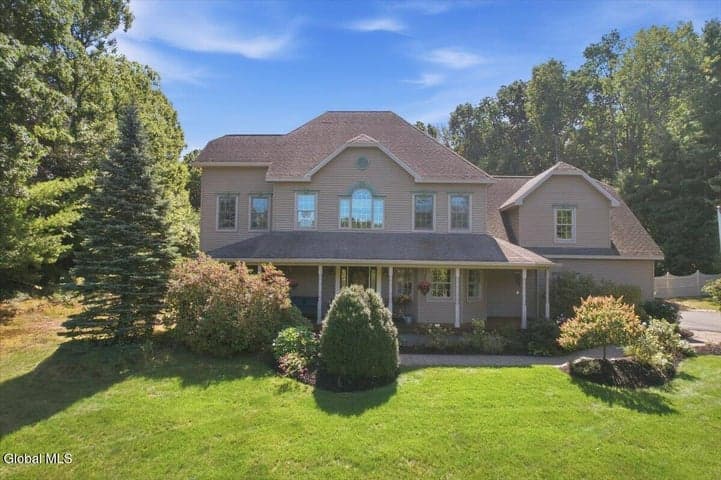 7 Little Drive, Malta, NY, photo 3