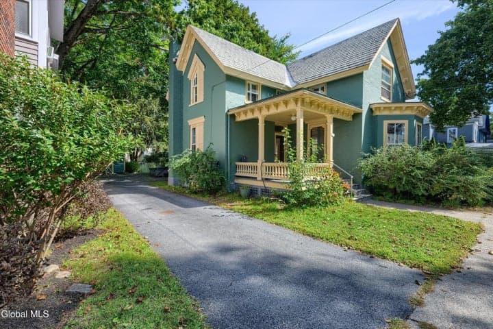 157 Spring Street, Saratoga Springs, NY, photo 3