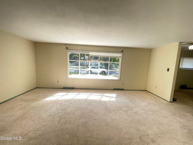 22 Farnam Place, Albany, NY, photo 3